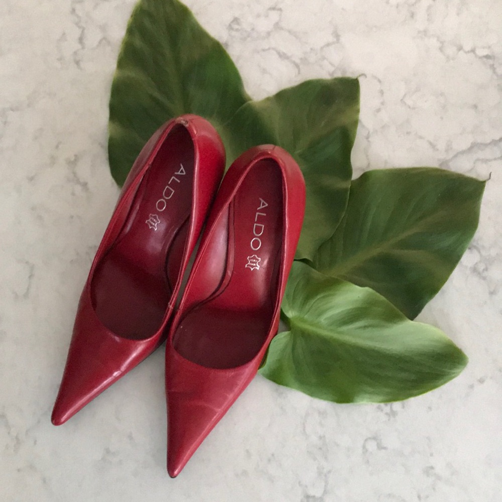 Aldo red pumps 👠